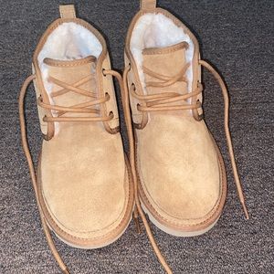 Uggneumel boots chestnut